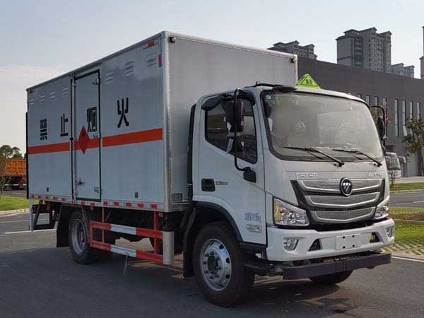 楚勝牌CSC5128XRQB6型易燃?xì)怏w廂式運(yùn)輸車